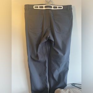 Men’s lululemon athleisure pants